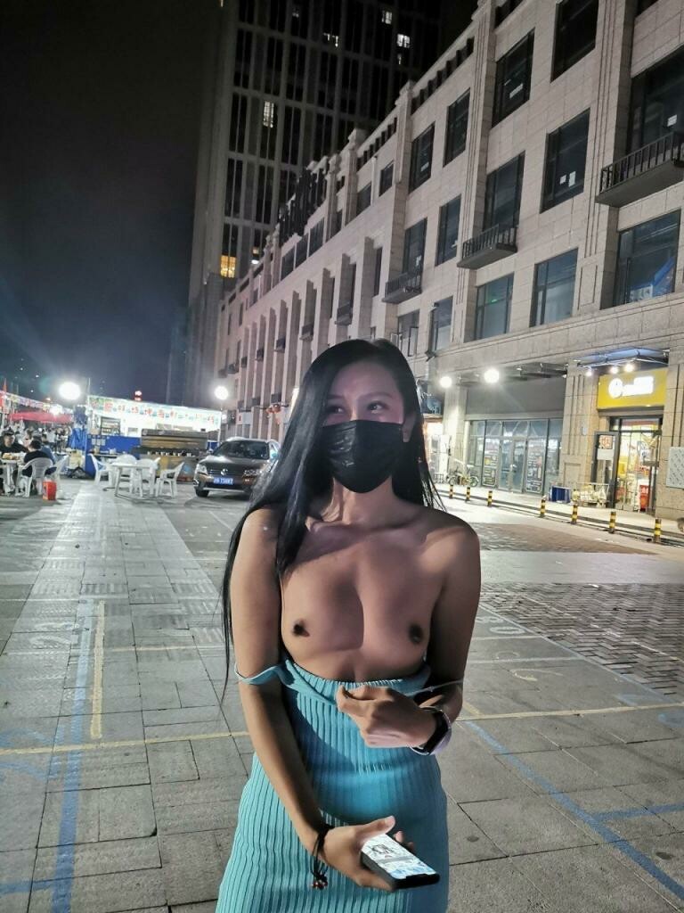 爱露出的人妻