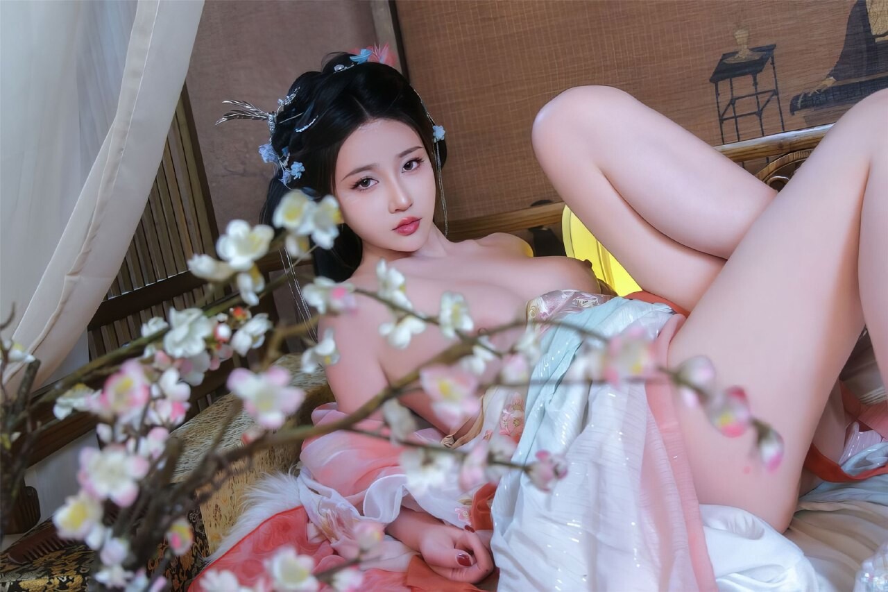 霓裳，橙白绽放花之美人