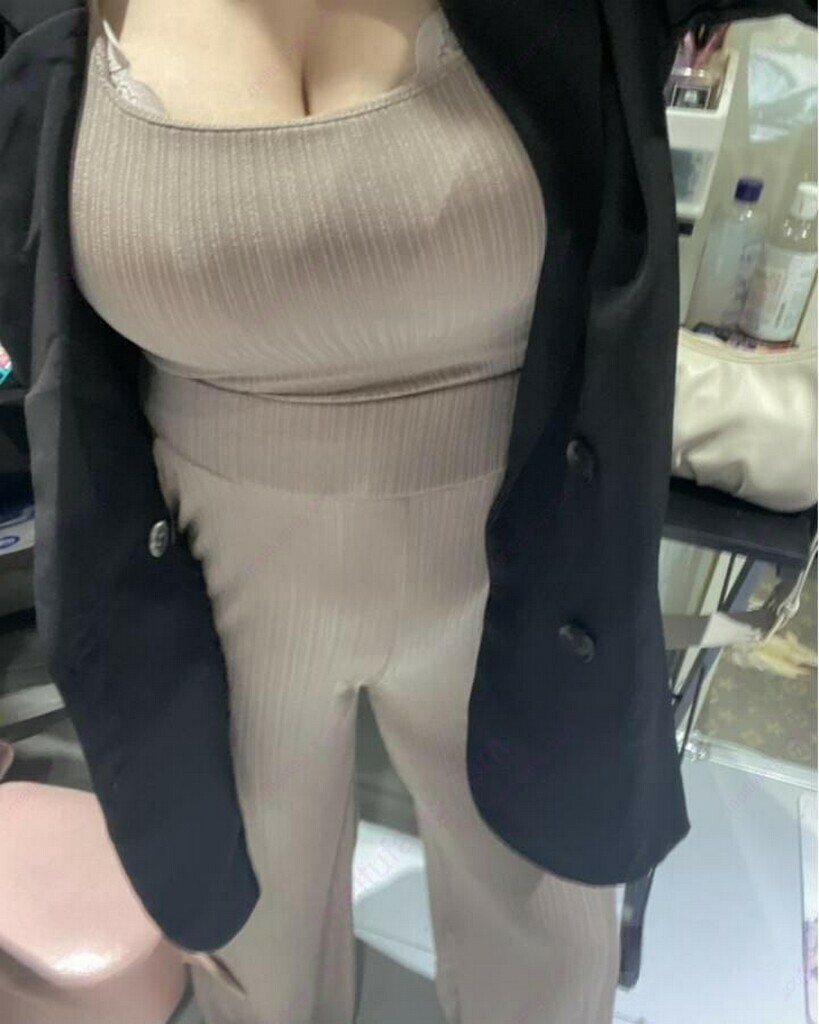 人妻少妇自拍_短发淫纹母狗