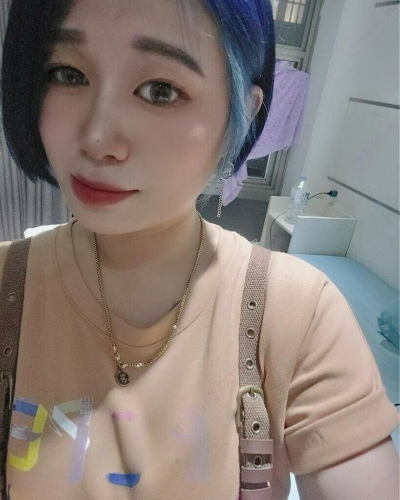 人妻少妇自拍_短发淫纹母狗
