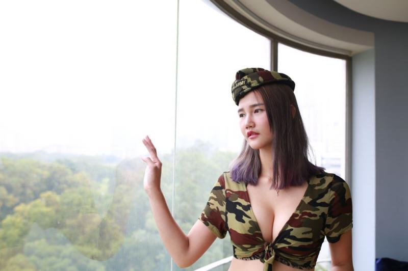 好想蹂躏这个妹子啊