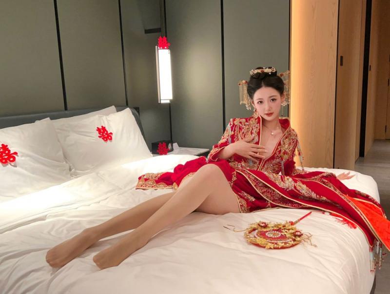 红色新娘玉体诱惑