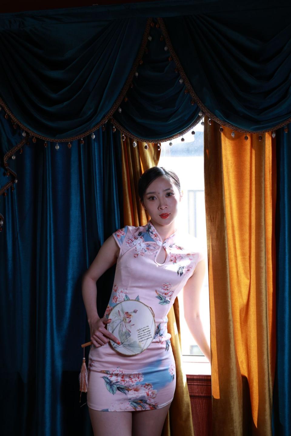 旗袍少妇能感觉到那份美妙不