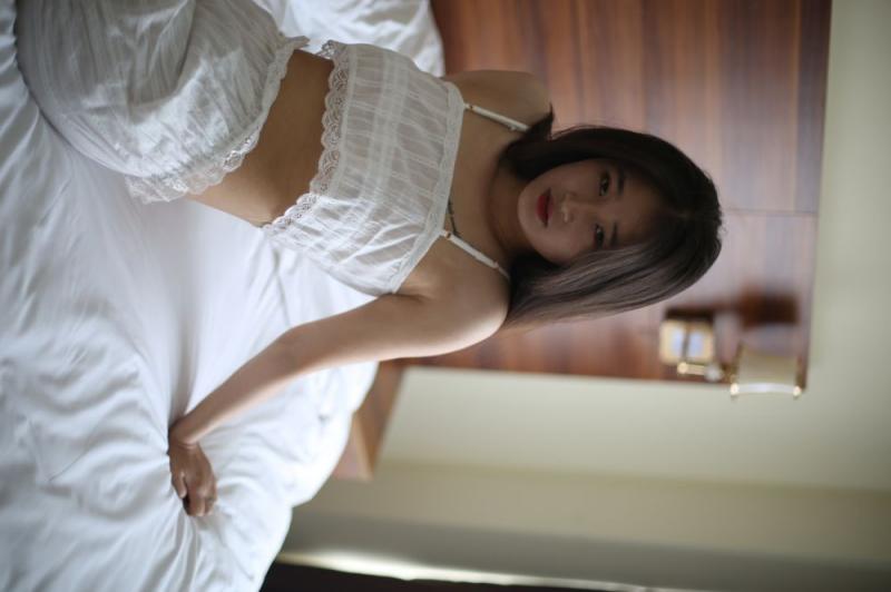 小姐姐的美穴真想来上一口