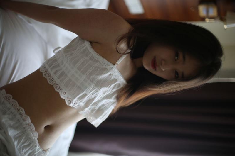 小姐姐的美穴真想来上一口