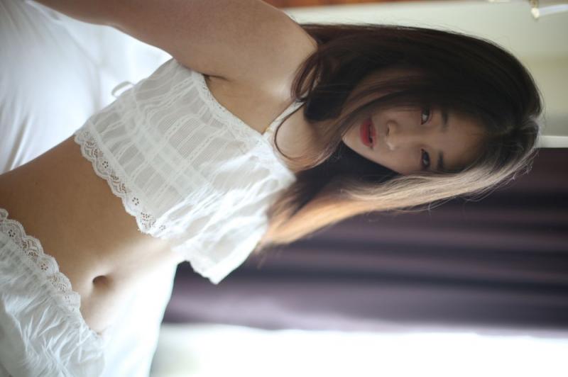 小姐姐的美穴真想来上一口