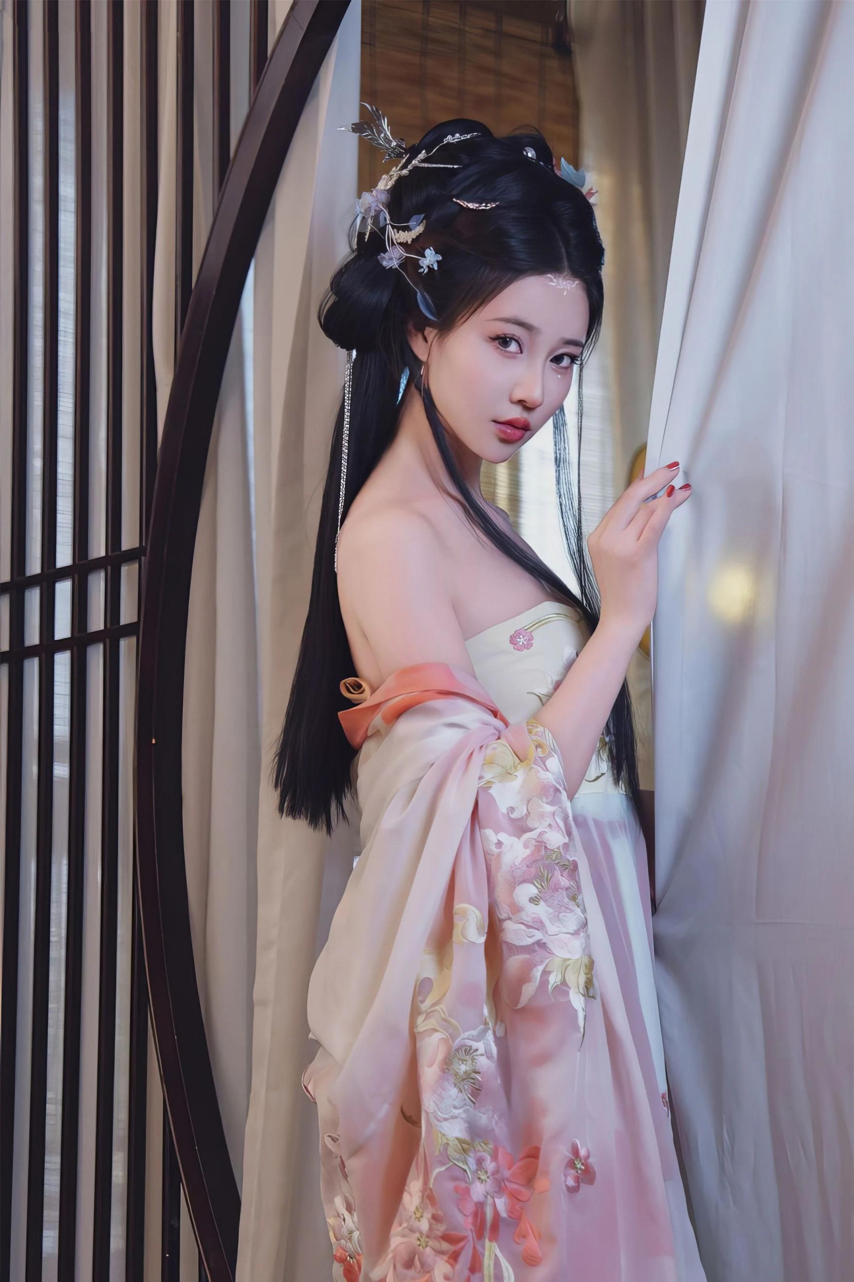 战国青楼女子。床上无君子榻上无淑女