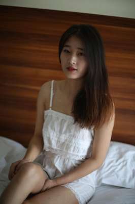 小姐姐的美穴真想来上一口