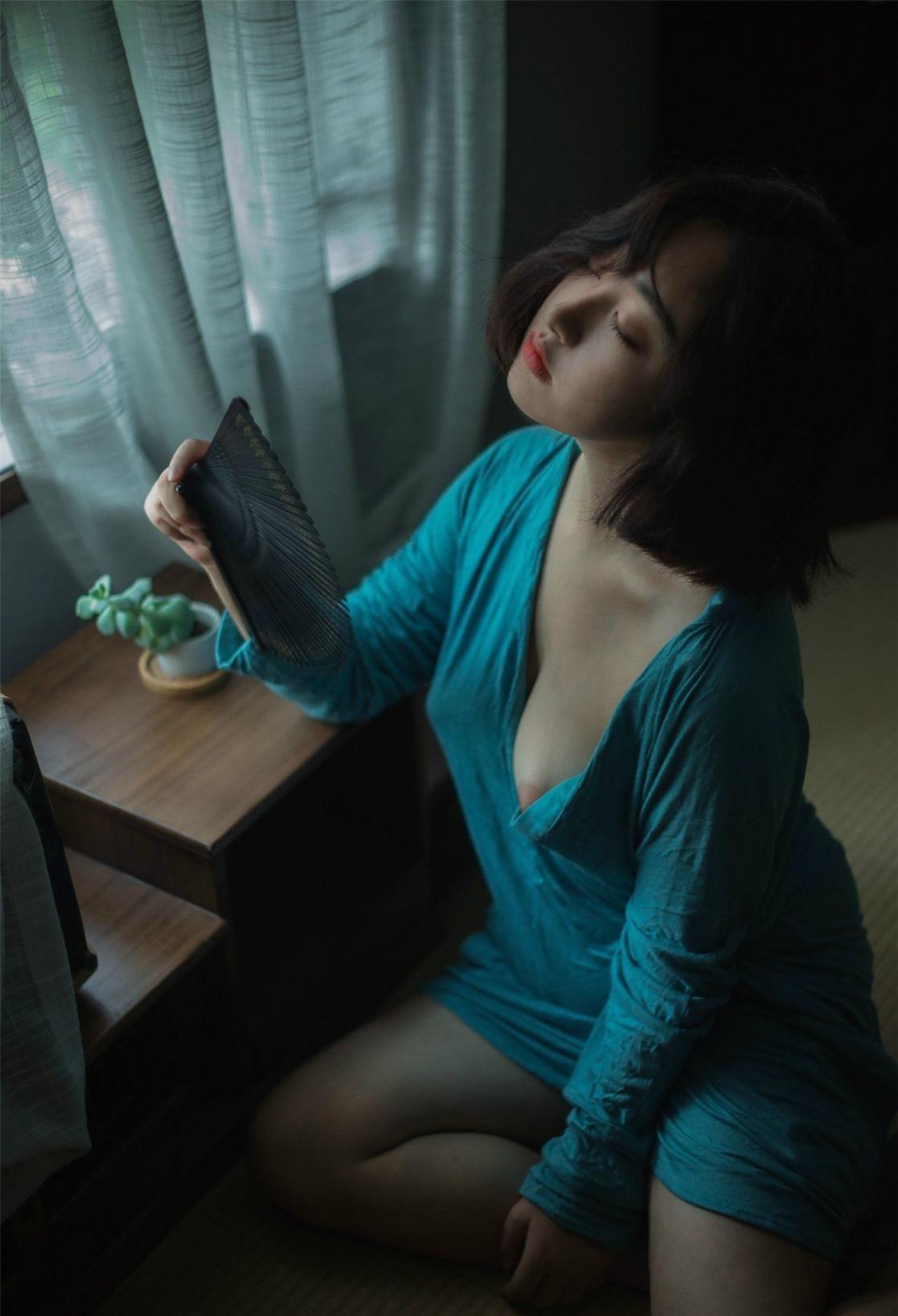 裸体，更多裸体