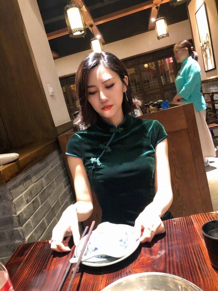 国产骚婊女神