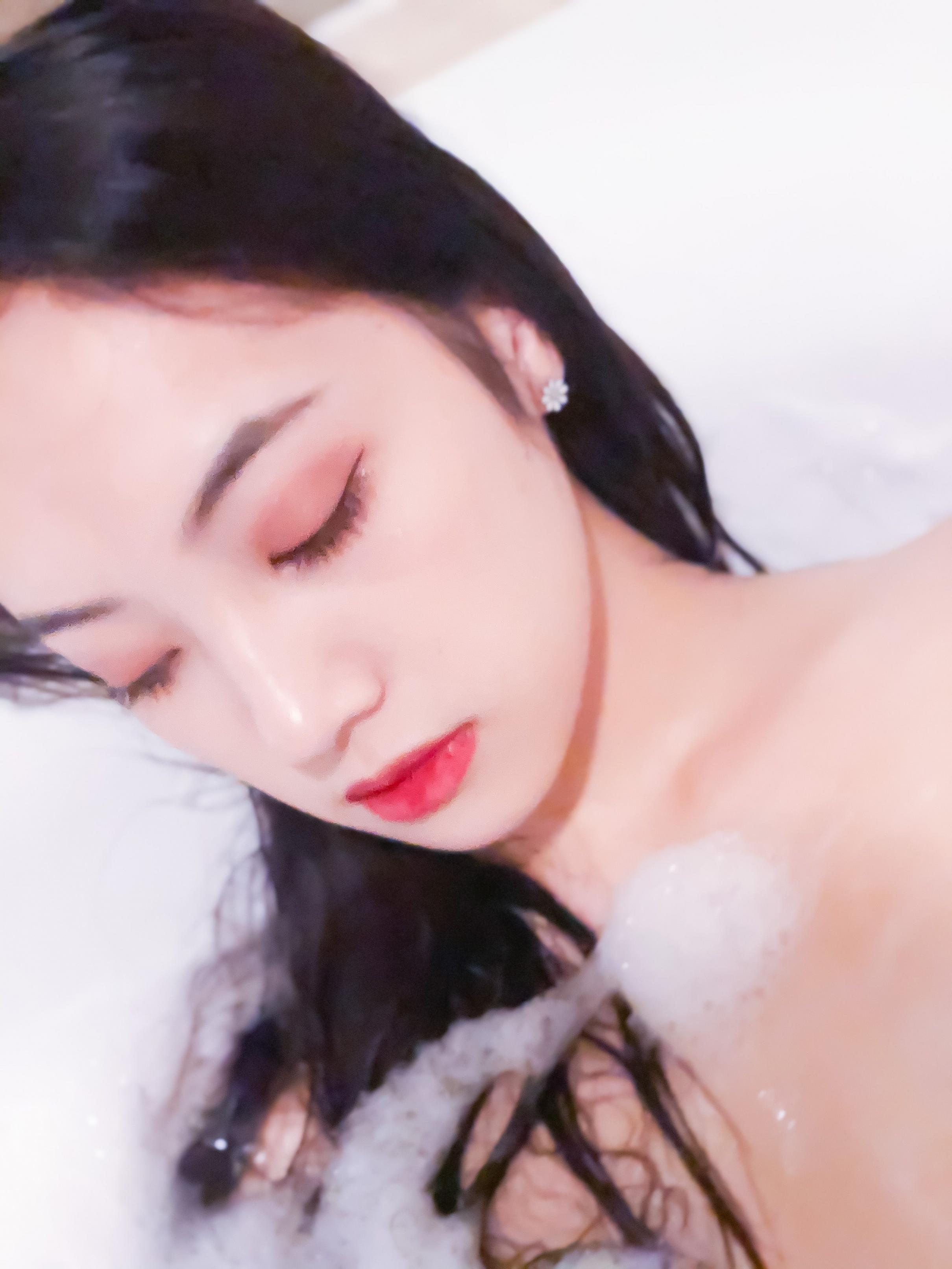 婕哥 - 牛奶浴
