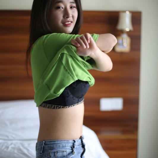 挺清新的良家少妇