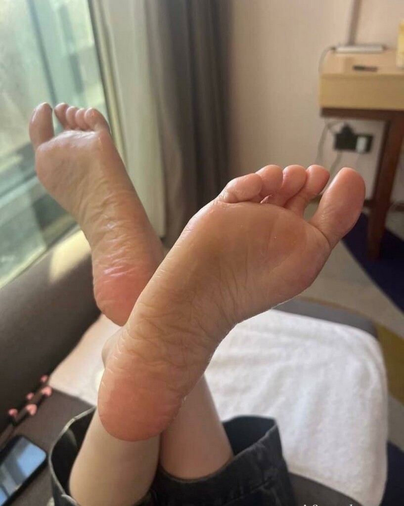 小姐姐纹身很漂亮