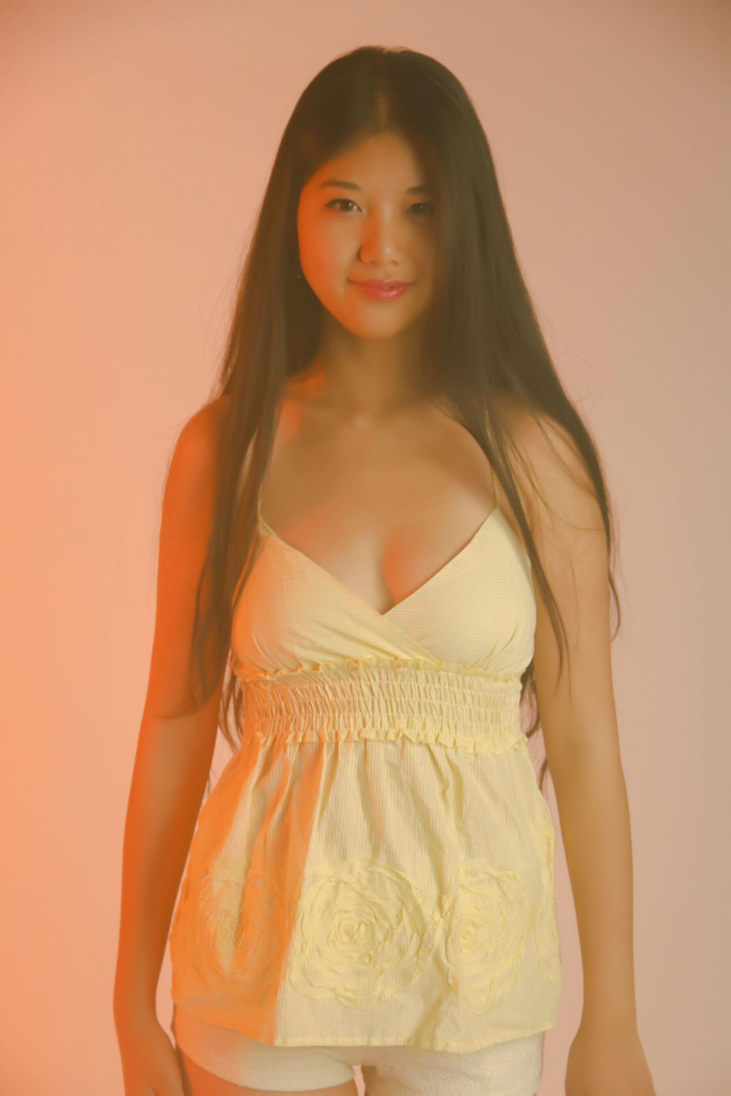 新加坡模特Fiona人体私拍套图