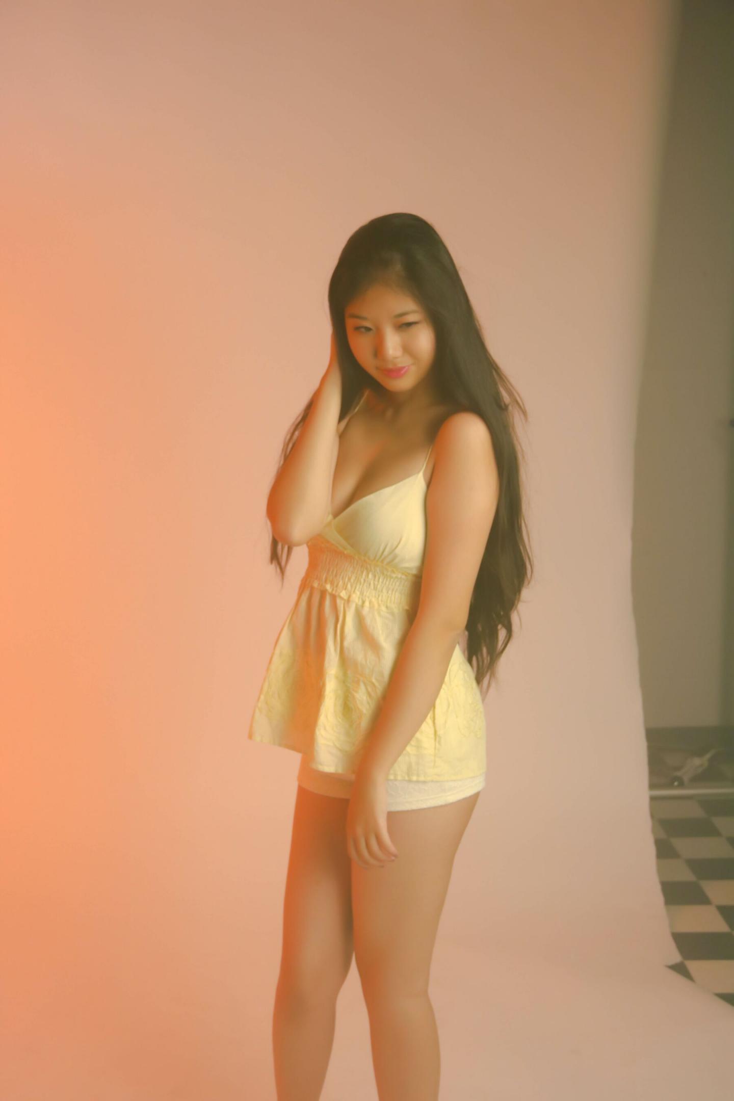 新加坡模特Fiona人体私拍套图