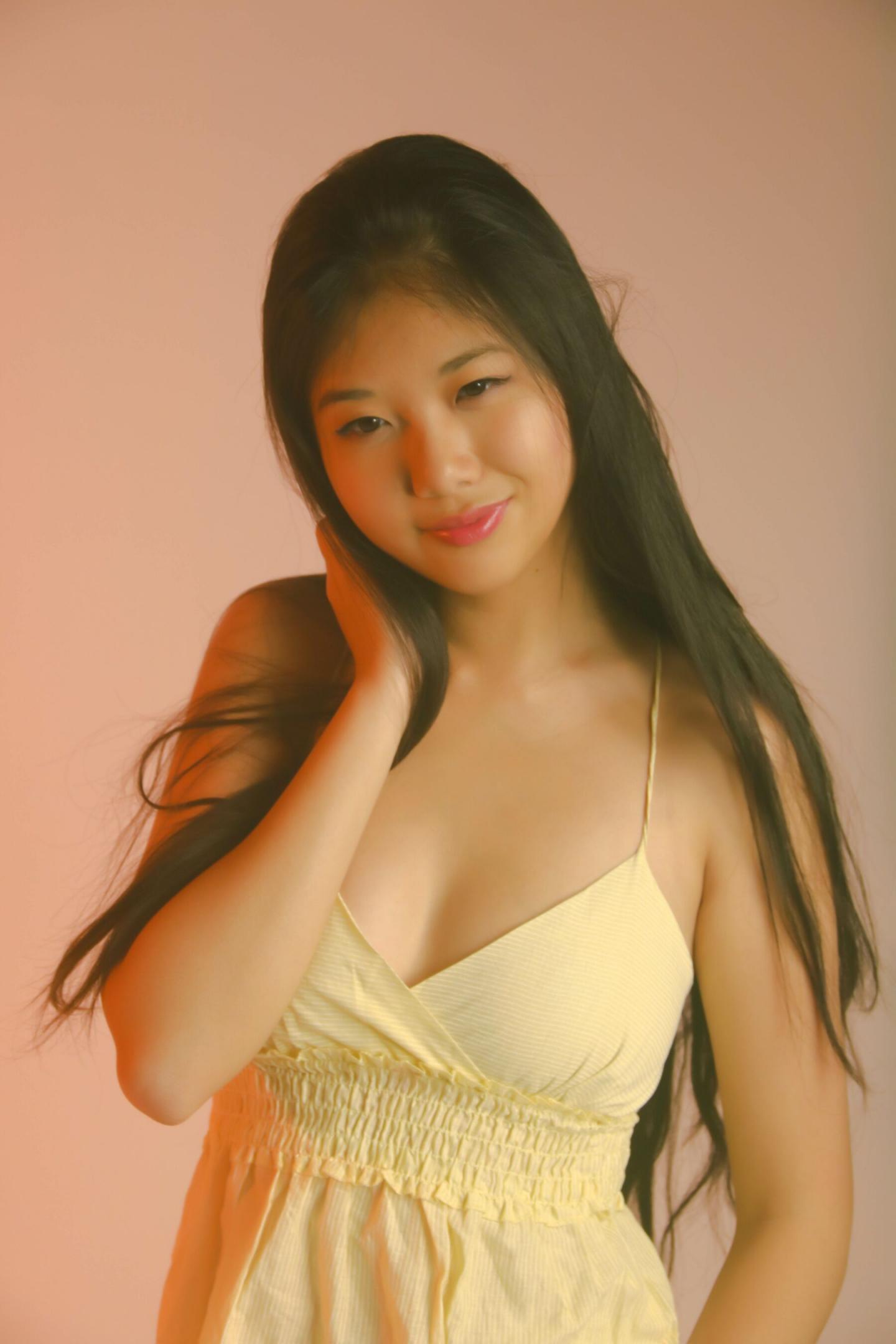 新加坡模特Fiona人体私拍套图