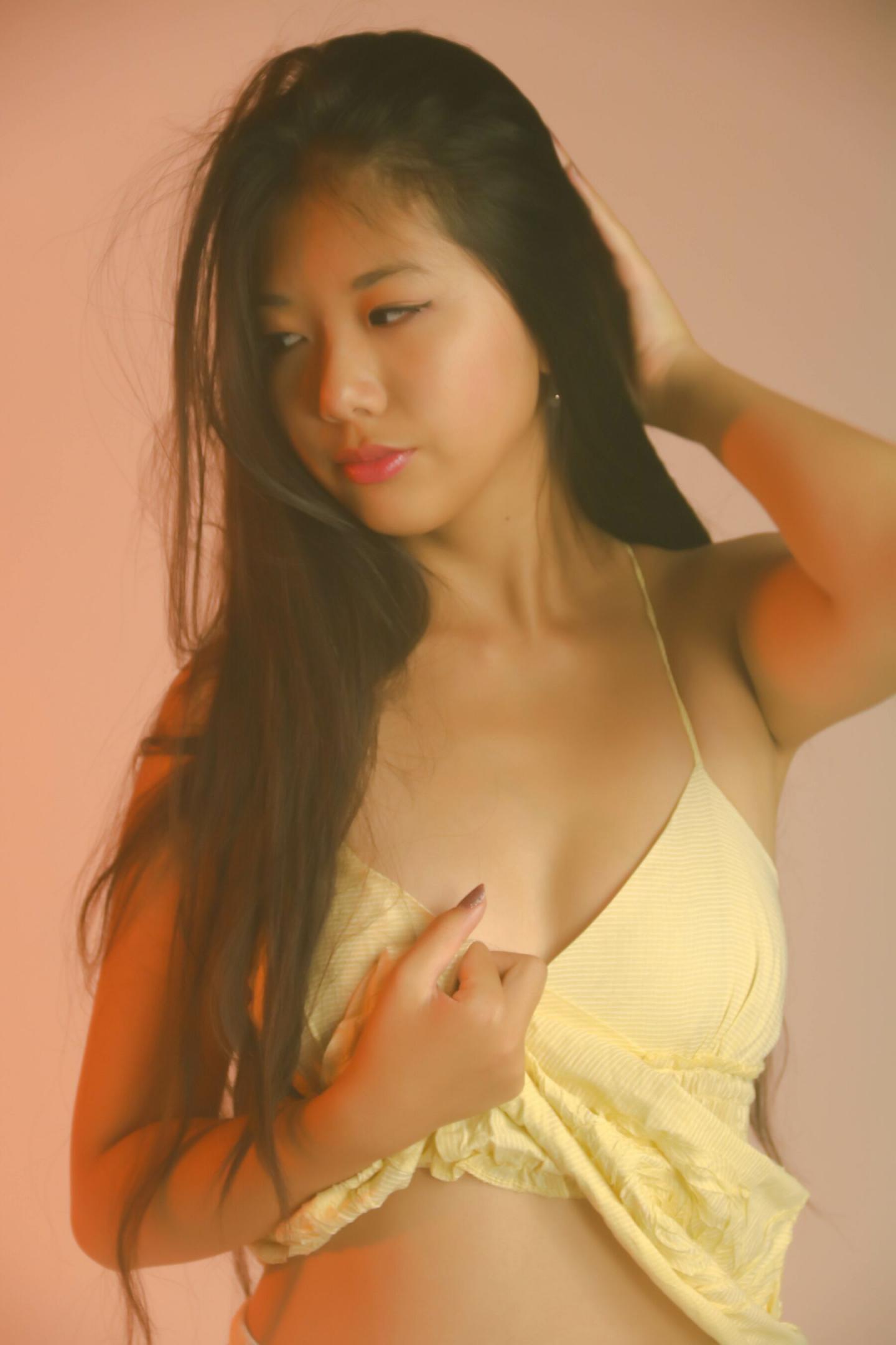 新加坡模特Fiona人体私拍套图