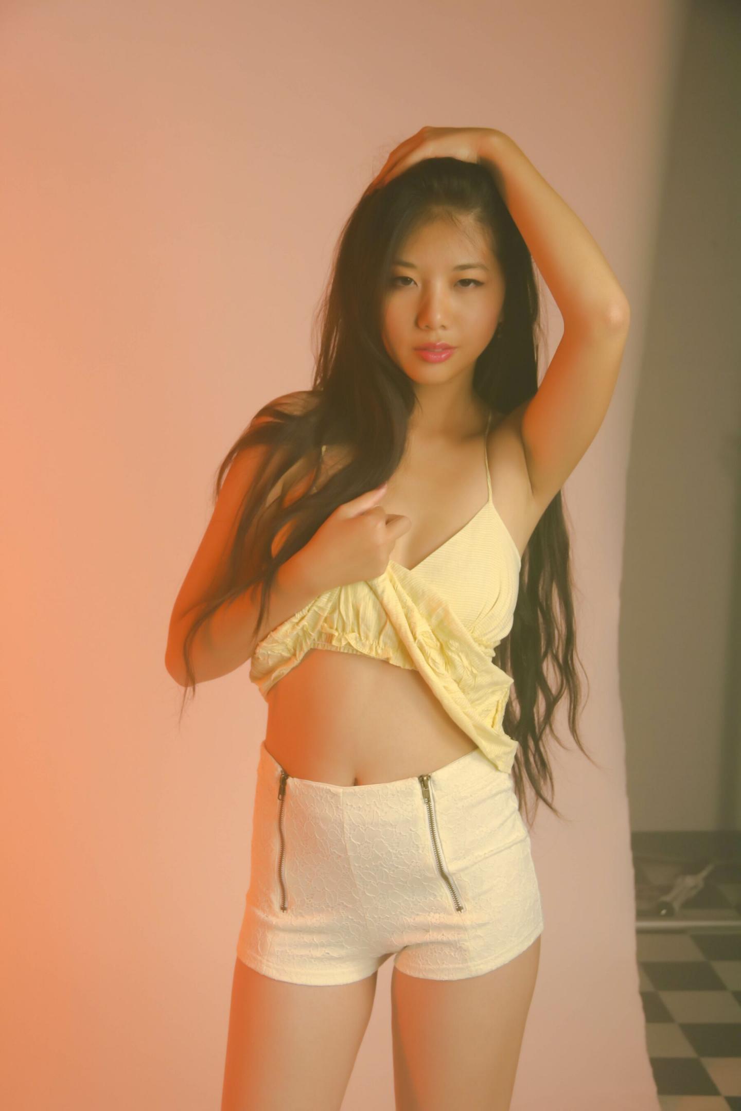 新加坡模特Fiona人体私拍套图