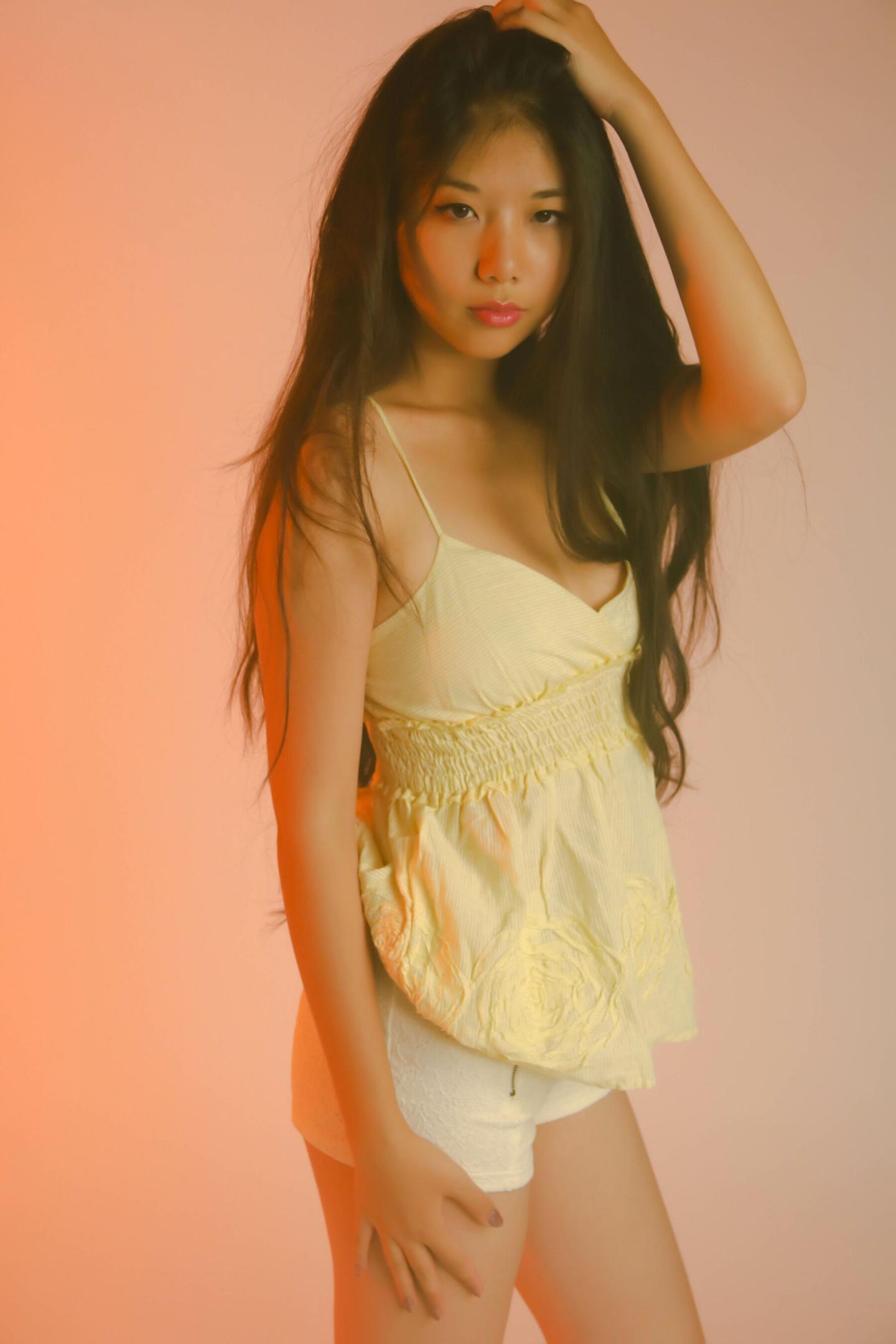 新加坡模特Fiona人体私拍套图