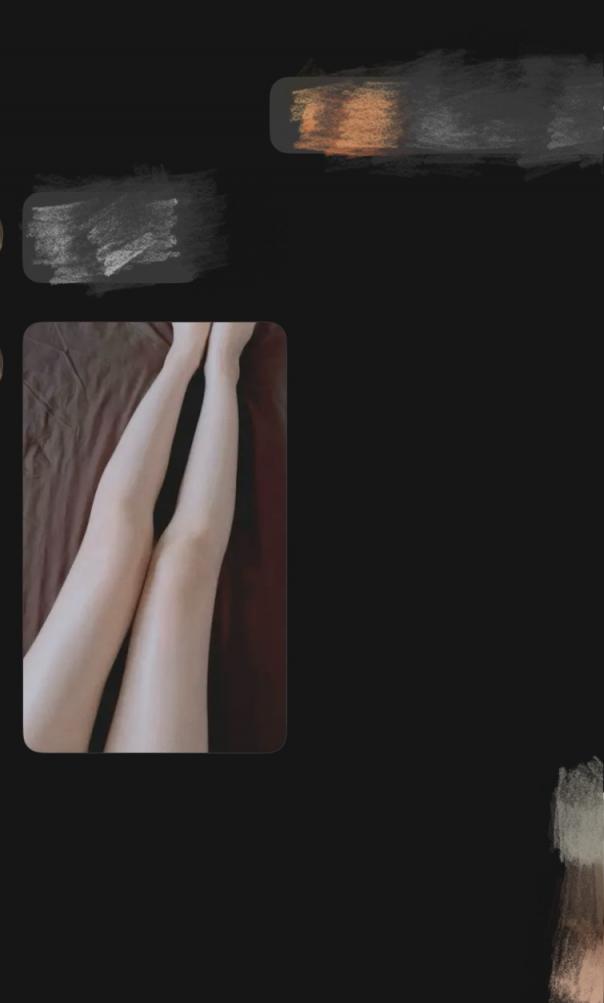 哄到了一个大学小妹妹的私照，好嫩啊！～