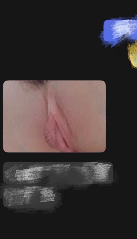 哄到了一个大学小妹妹的私照，好嫩啊！～
