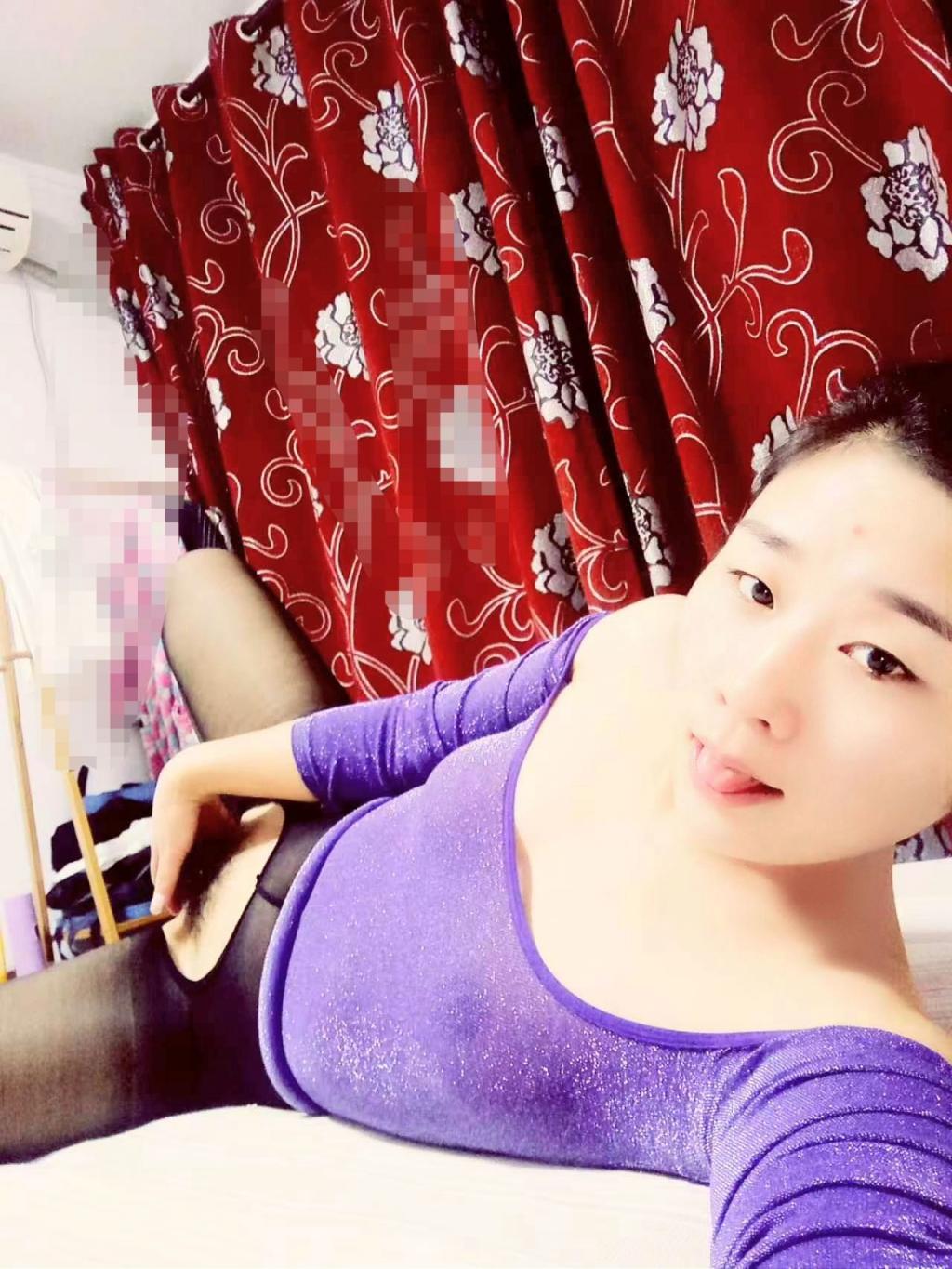 骚屄老婆魅岚发骚自拍