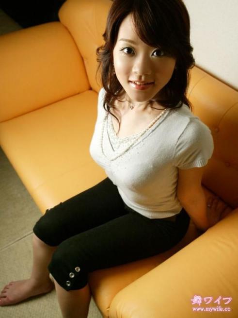 西崎 真純 巨乳诱人