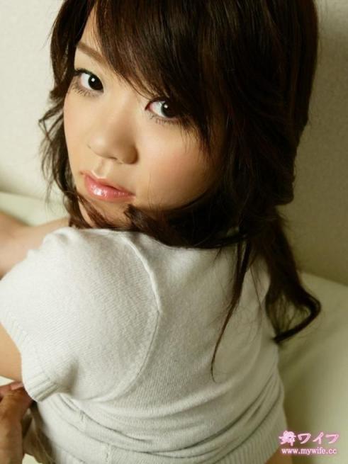 西崎 真純 巨乳诱人