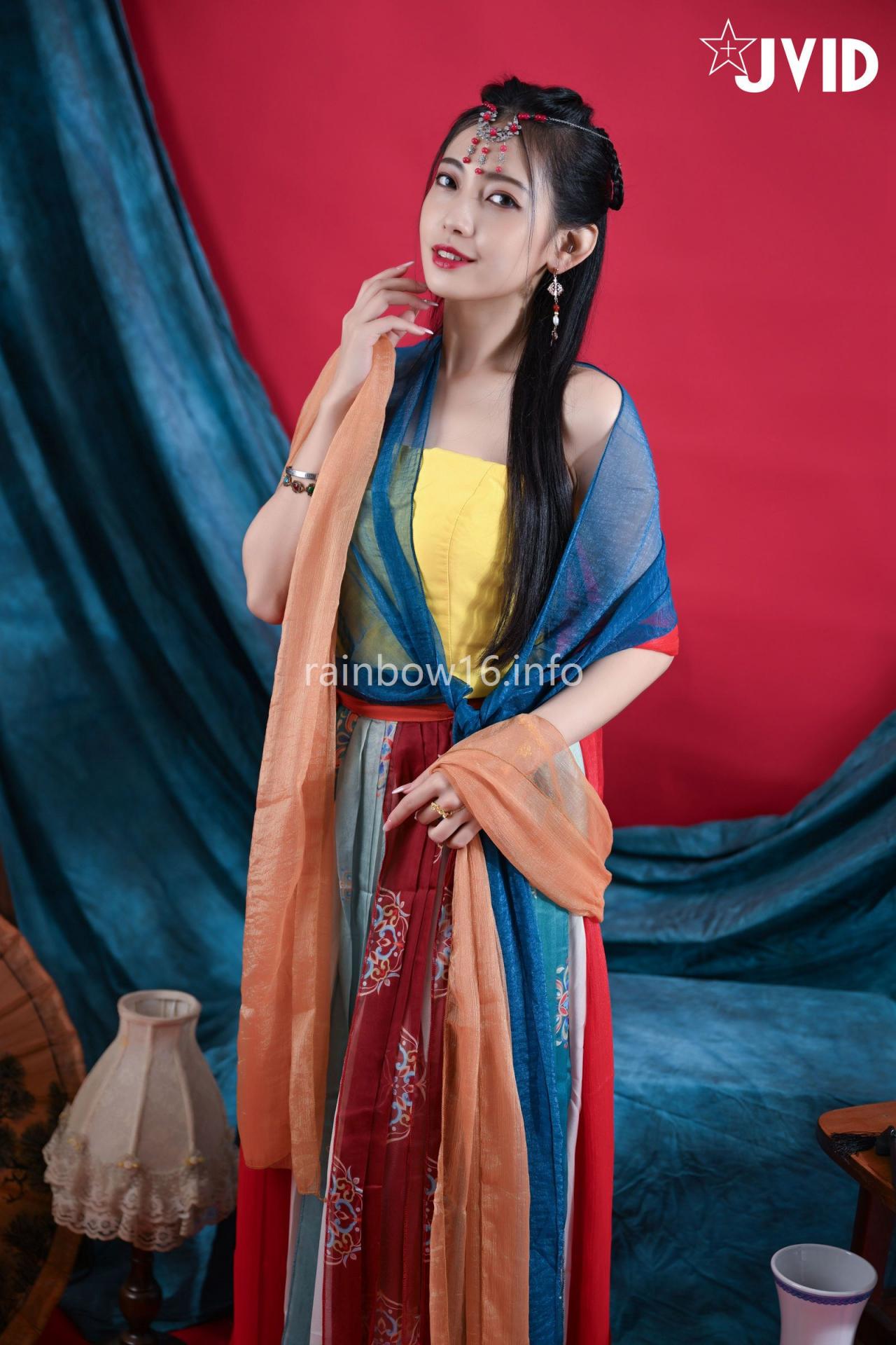 夏暮光，裸体女神敦煌风格造型