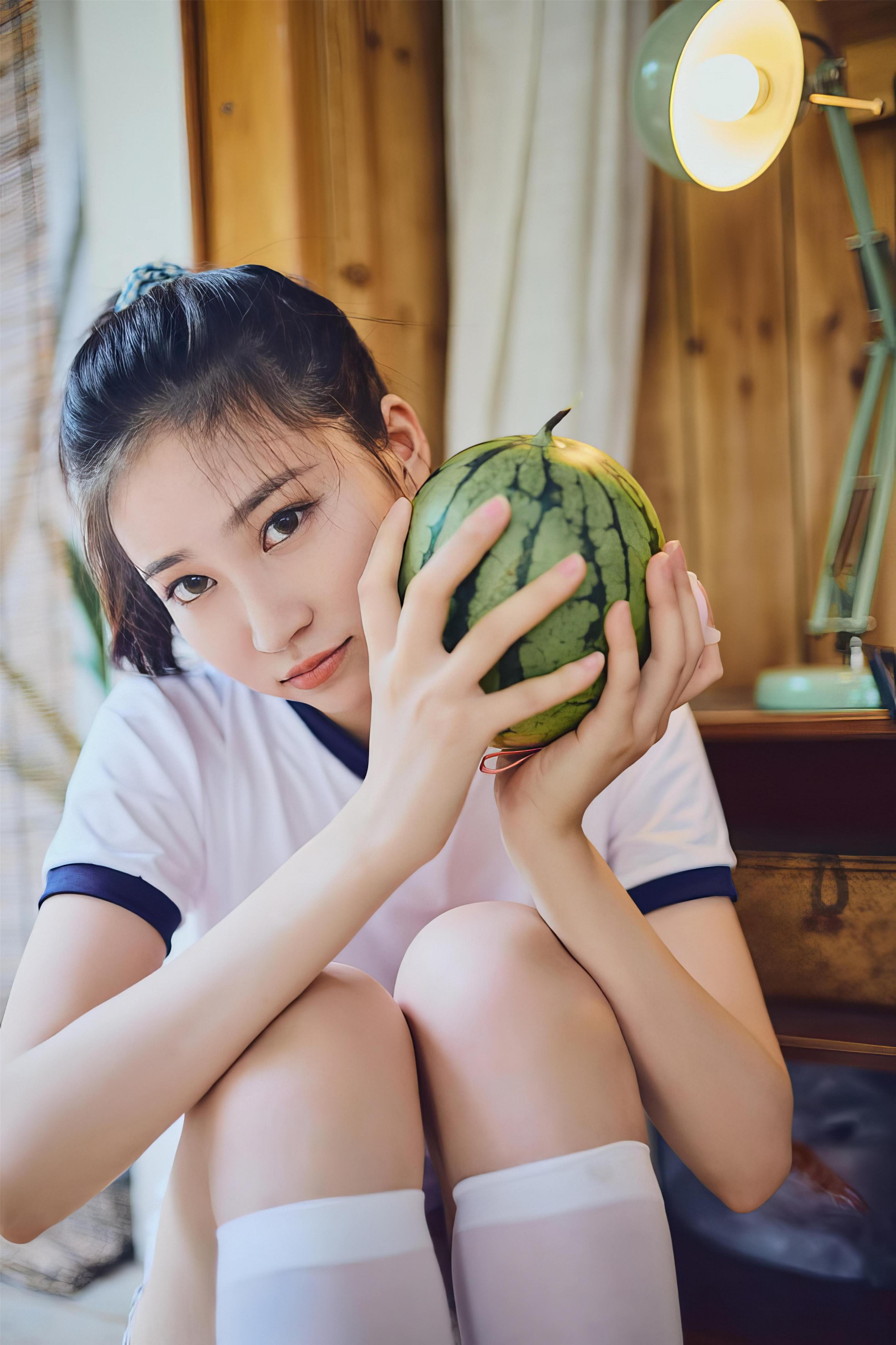 年年少女 - 运动服，轻松氛围完美笑容
