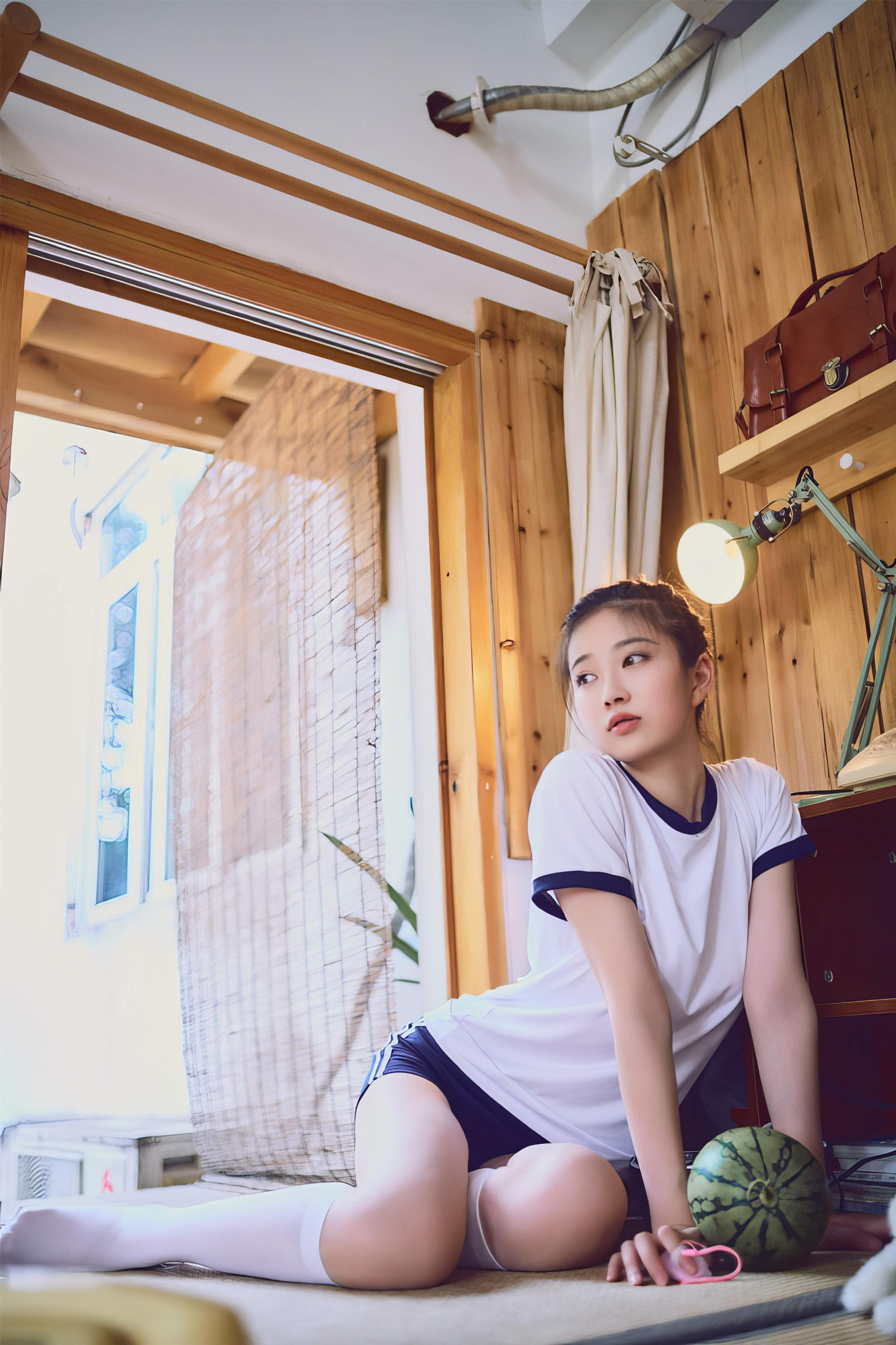 年年少女 - 运动服，轻松氛围完美笑容