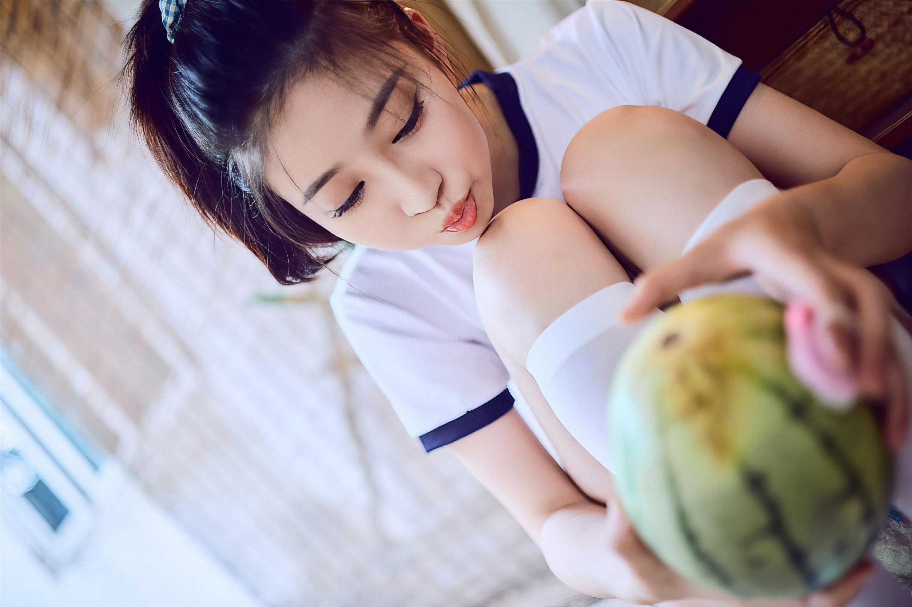 年年少女 - 运动服，轻松氛围完美笑容