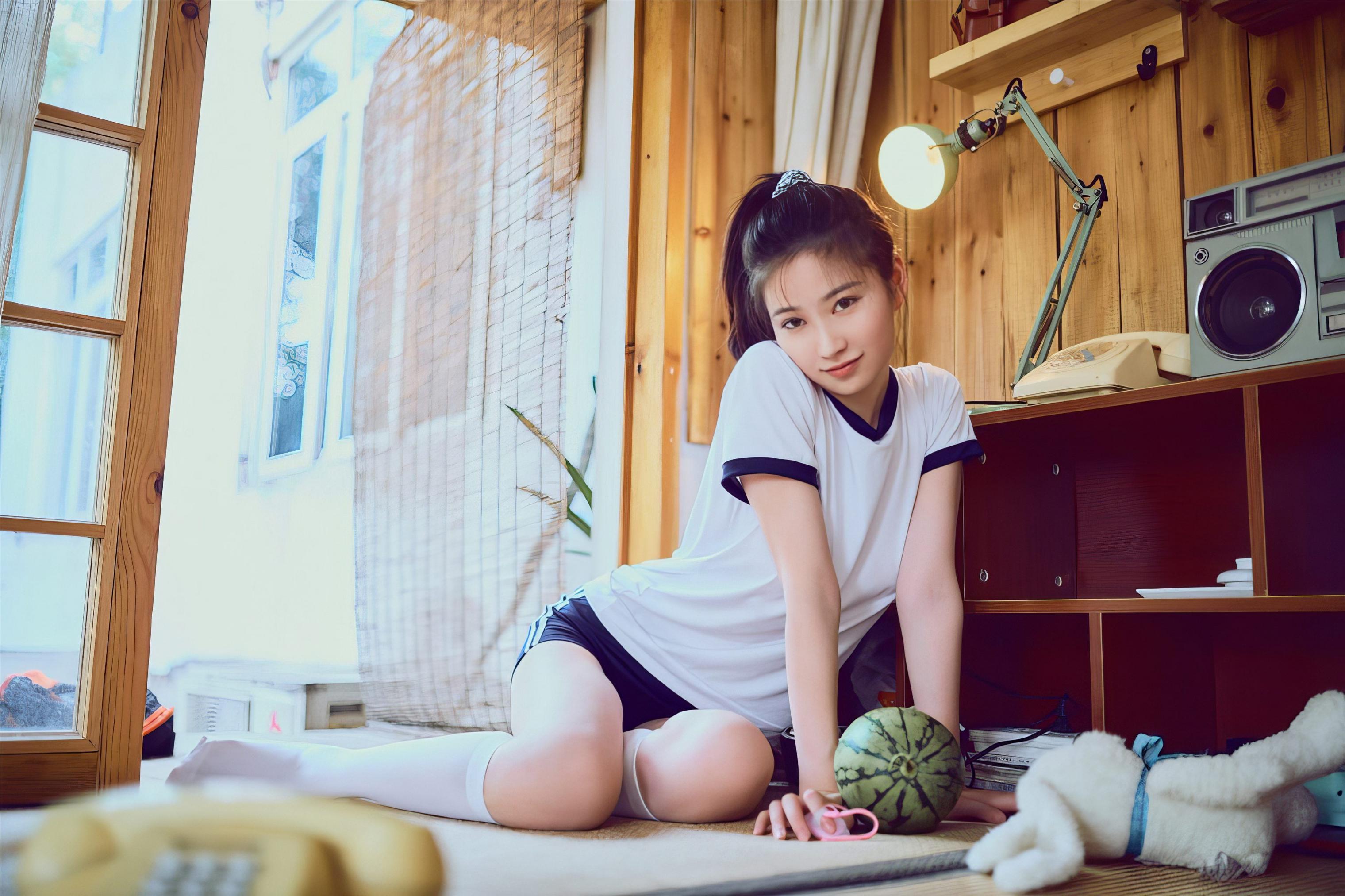 年年少女 - 运动服，轻松氛围完美笑容